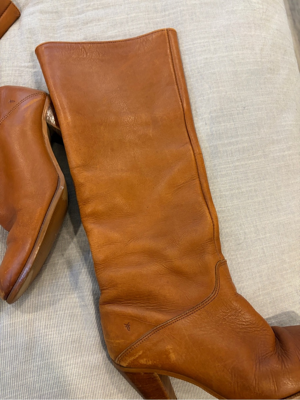 Frye Women's Tan Leather Pointed-Toe Heeled Boots - Picture 3 of 9